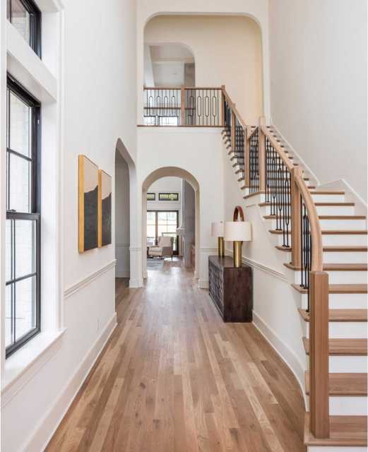 Woodmont Residence - Foyer Staircase