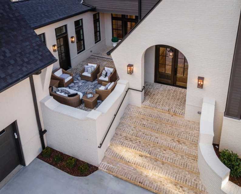 Timeless 1340 × 1080 px