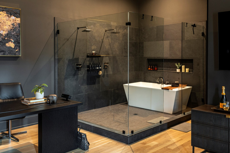 Primary Shower and Tub
