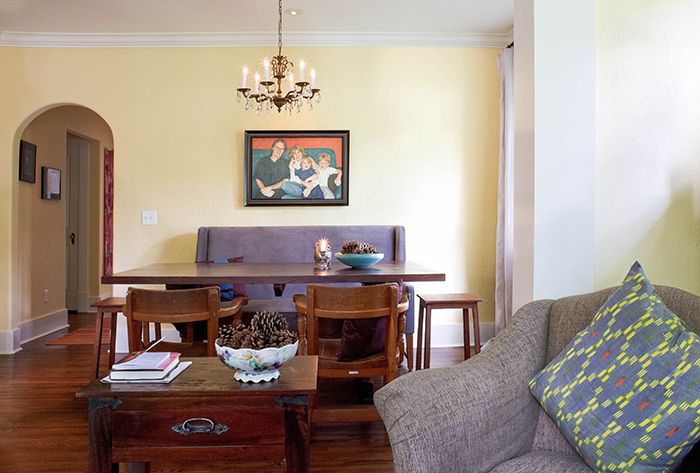 yellow walls in dining room 